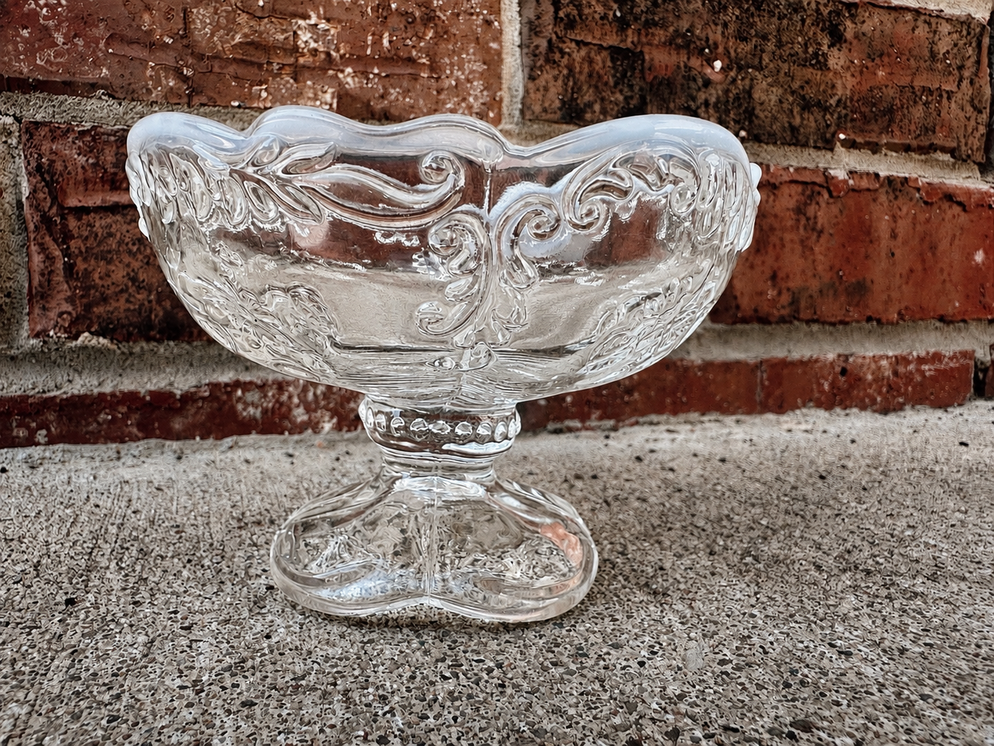 Scalloped Opalescent Candle Set