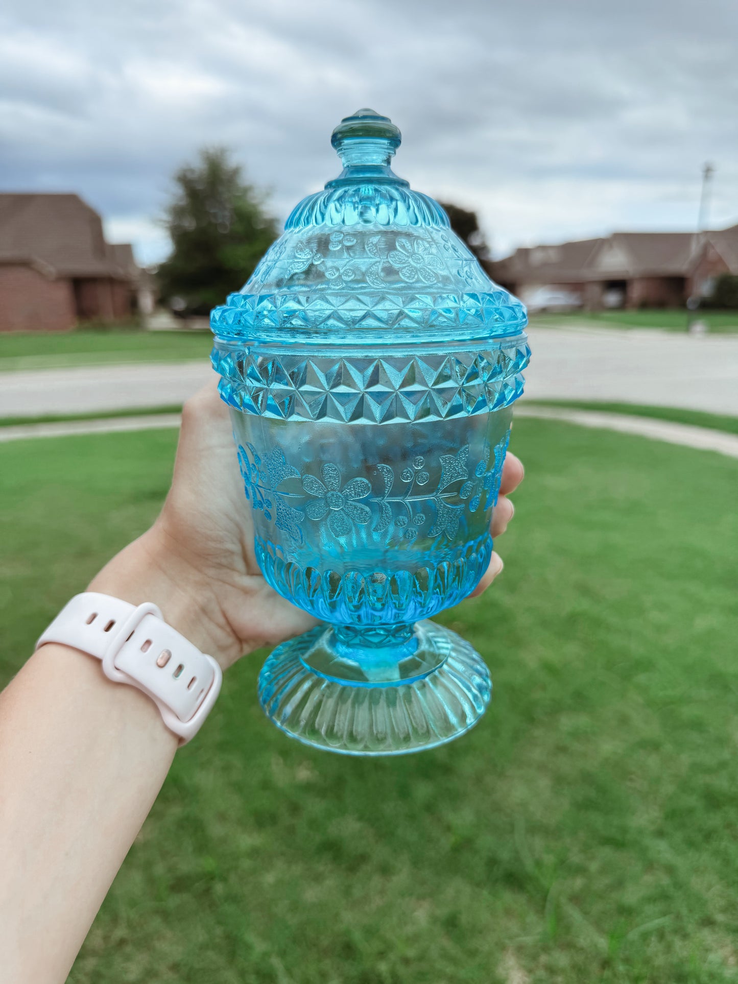 L.G. Wright Blue Wildflower Candle