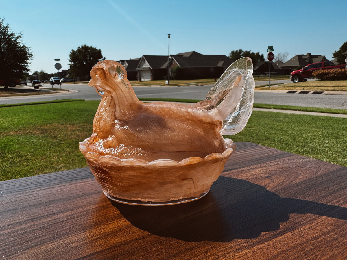 Marbled Peach Hen Candle